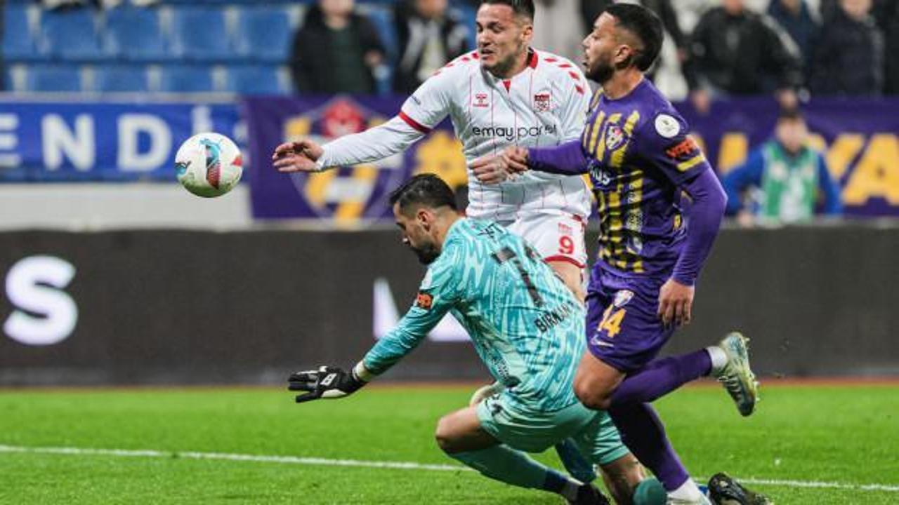 Eyüpspor, Sivasspor ile karşılaştığı maçta son dakikada attığı golle galip