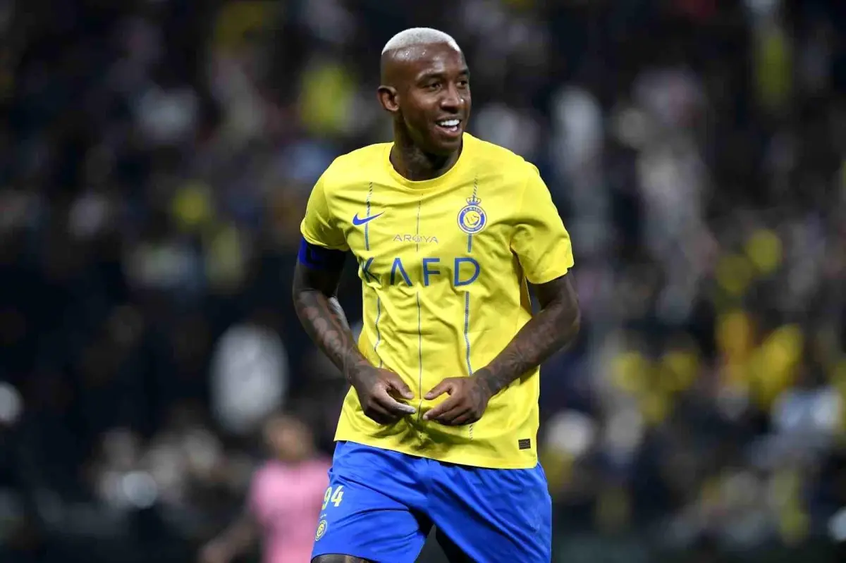 Fenerbahçe, yıldız futbolcu Anderson Talisca ile transferde anlaşma sağladı. Taraftarları