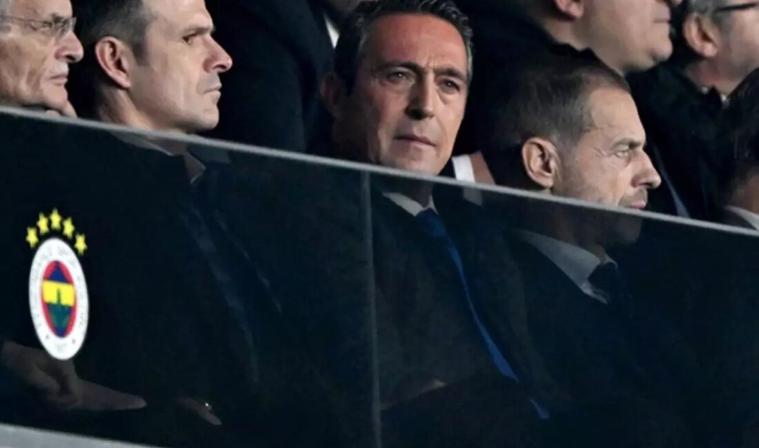 Fenerbahçe Başkanı Ali Koç, taraftarlarla buluşarak kulübün geleceği, hedefleri ve