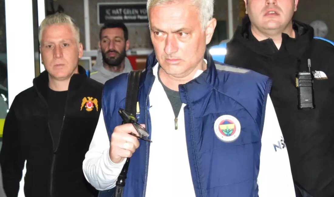 Fenerbahçe, Konyaspor ile oynayacağı kritik maç için Konya'ya geldi. Takımın