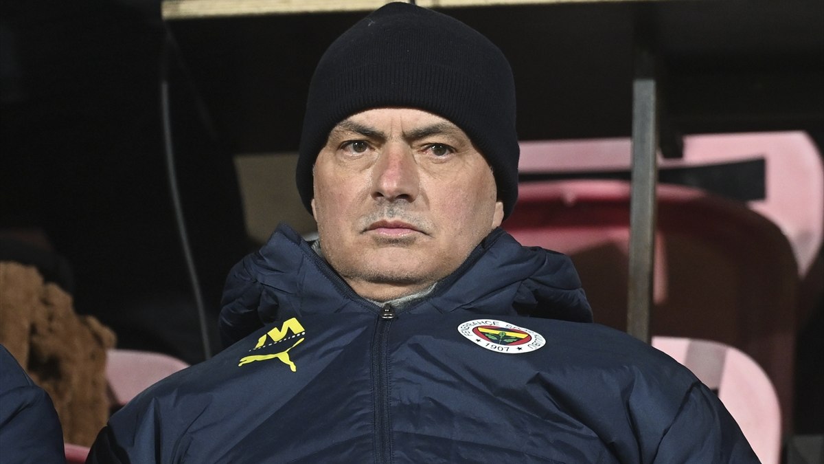 Fenerbahçe, UEFA Avrupa Ligi'nde Midtjylland ile 2-2 berabere kalarak önemli