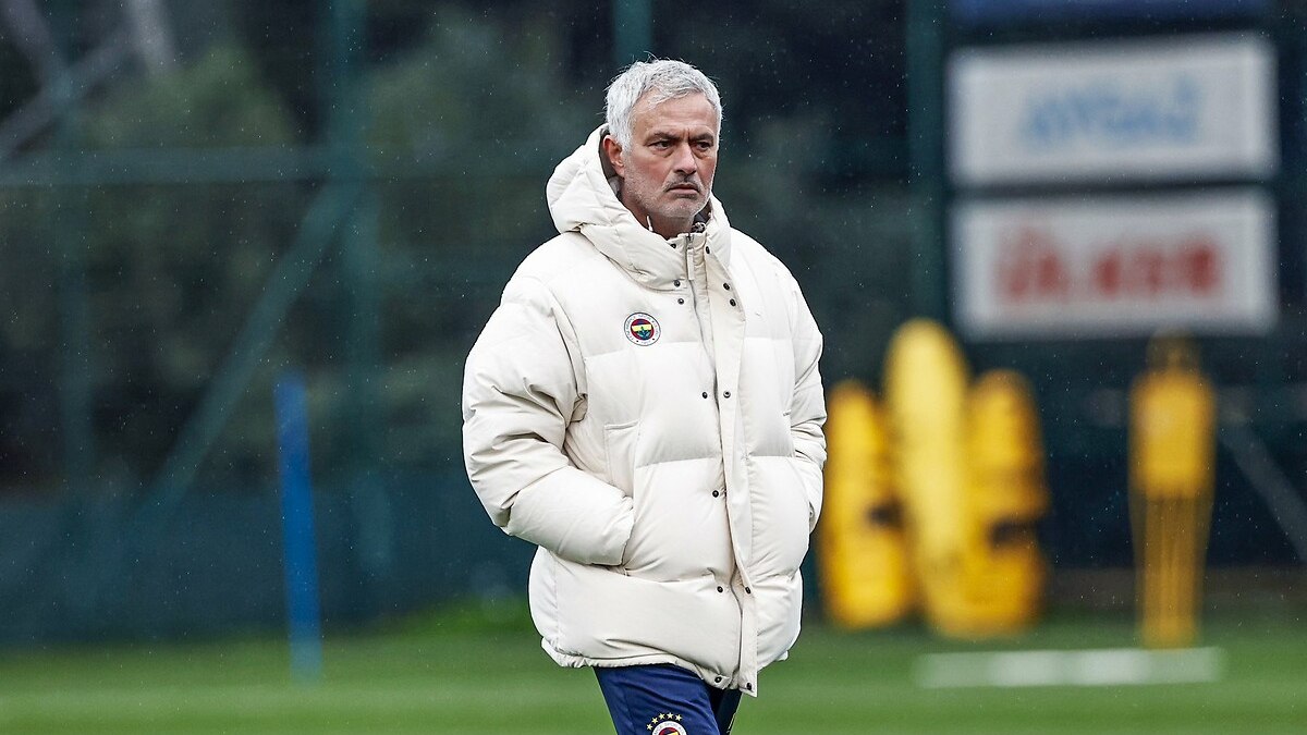 Fenerbahçe, Midtjylland ile zorlu bir maça çıkıyor. Şampiyonlar Ligi'nde kritik