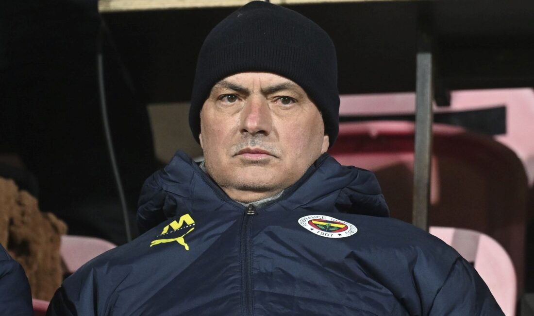 Fenerbahçe'nin Midtjylland ile oynadığı kritik maçta yaşanan beraberlik ve José