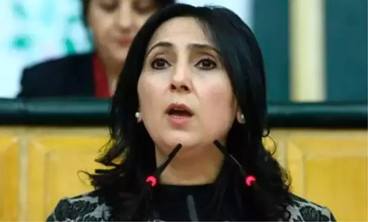 Figen Yüksekdağ, barış ve demokrasi temalarını ön planda tutarak, toplumsal
