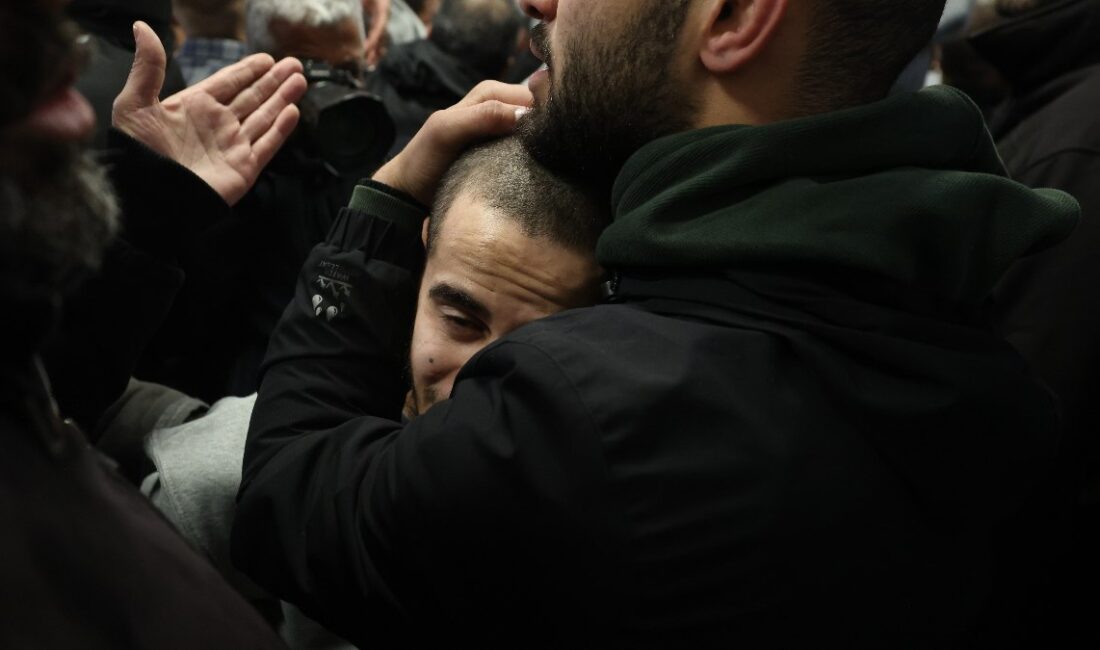 Filistinli mahkumların özgürlüğüne kavuşmalarının ardından coşkuyla karşılanması, toplumsal dayanışmanın ve