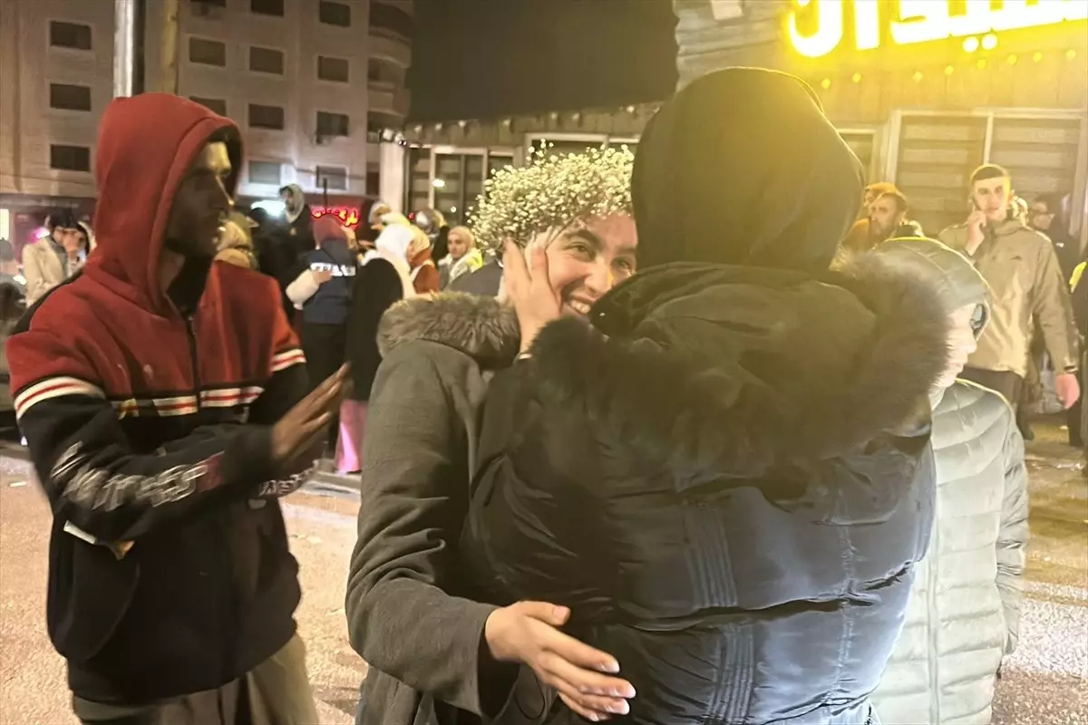 Filistinli öğrenci Emel eş-Şucaiyye'nin İsrail hapishanesindeki zorlu deneyimlerini ve yaşadığı