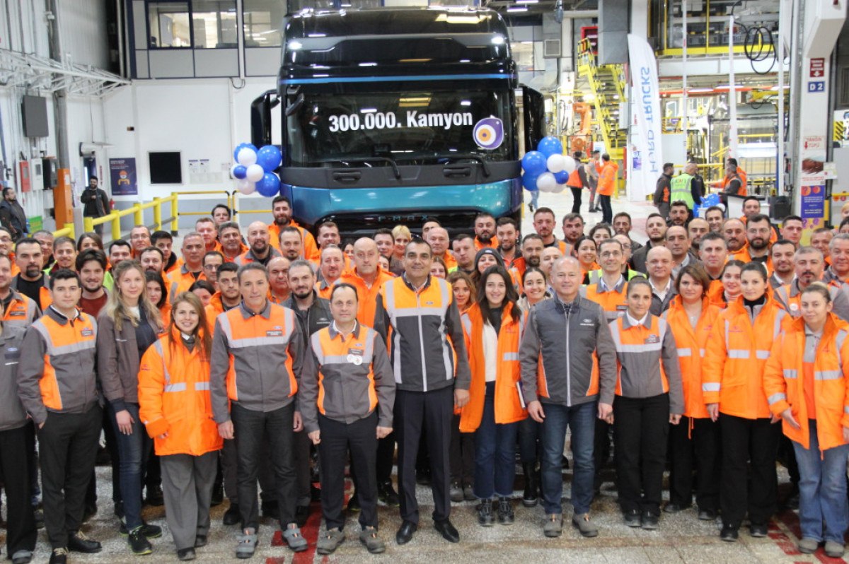 Ford Trucks'tan Tarihi Başarı: 300 Bininci Kamyon Üretildi
