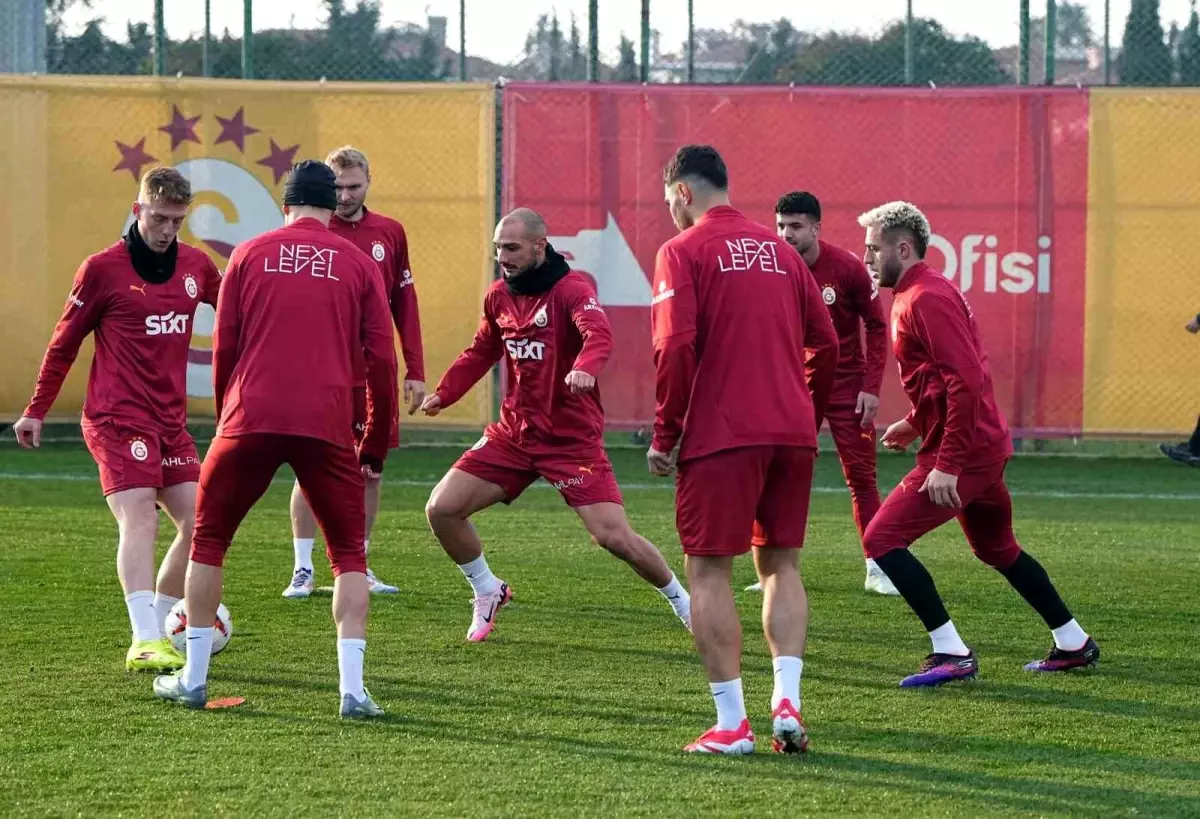 Galatasaray, Ajax ile oynayacağı maç için hazırlıklarını hız kesmeden sürdürüyor.