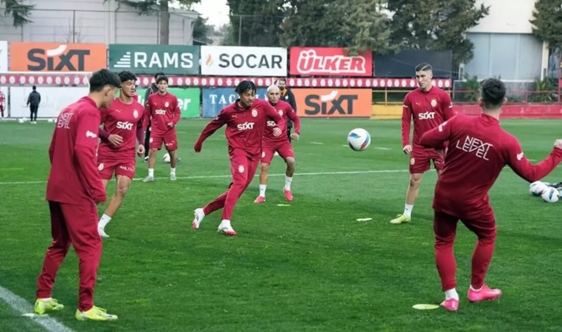 Galatasaray, Konyaspor karşılaşmasına hazırlanırken, takımın son durumu, stratejileri ve oyuncu