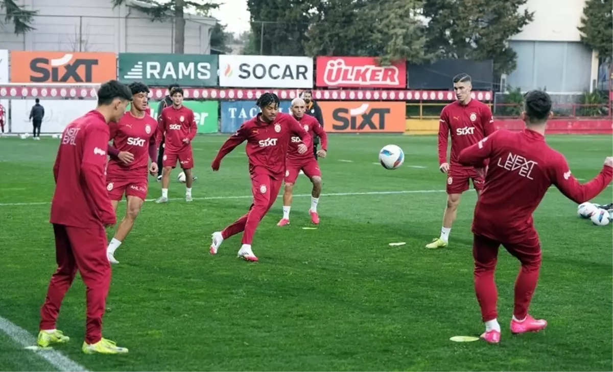 Galatasaray, Konyaspor karşılaşmasına hazırlanırken, takımın son durumu, stratejileri ve oyuncu
