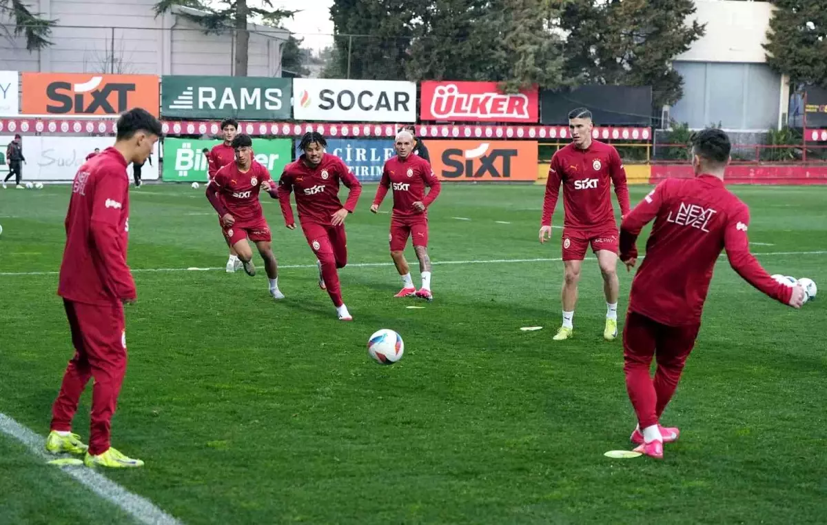 Galatasaray, Konyaspor maçı için son hazırlıklarını yapıyor. Takımın durumu, oyuncu