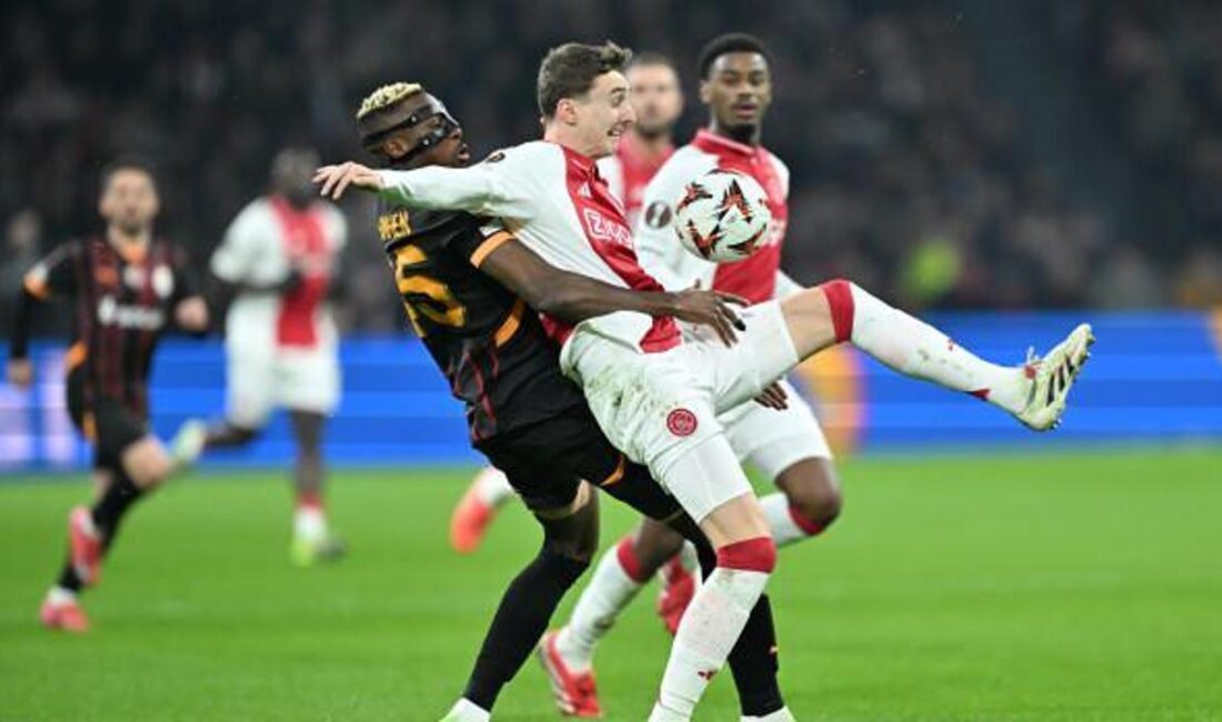 Galatasaray ve Ajax karşılaşmasında Osimhen'in ceza durumu, maçın seyrini etkileyen
