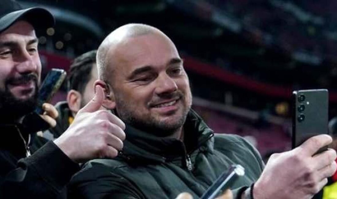 Galatasaray ve Ajax maçında Wesley Sneijder'ın unutulmaz anlarını keşfedin. Duygusal