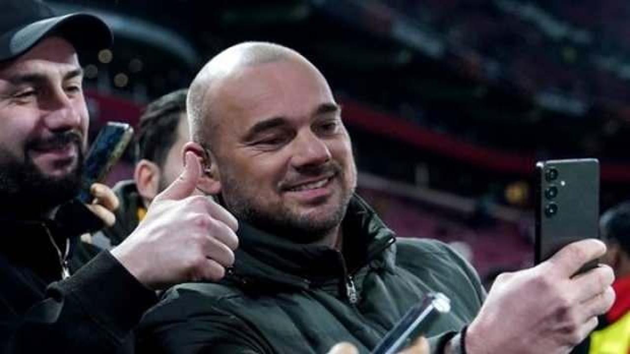 Galatasaray ve Ajax maçında Wesley Sneijder'ın unutulmaz anlarını keşfedin. Duygusal