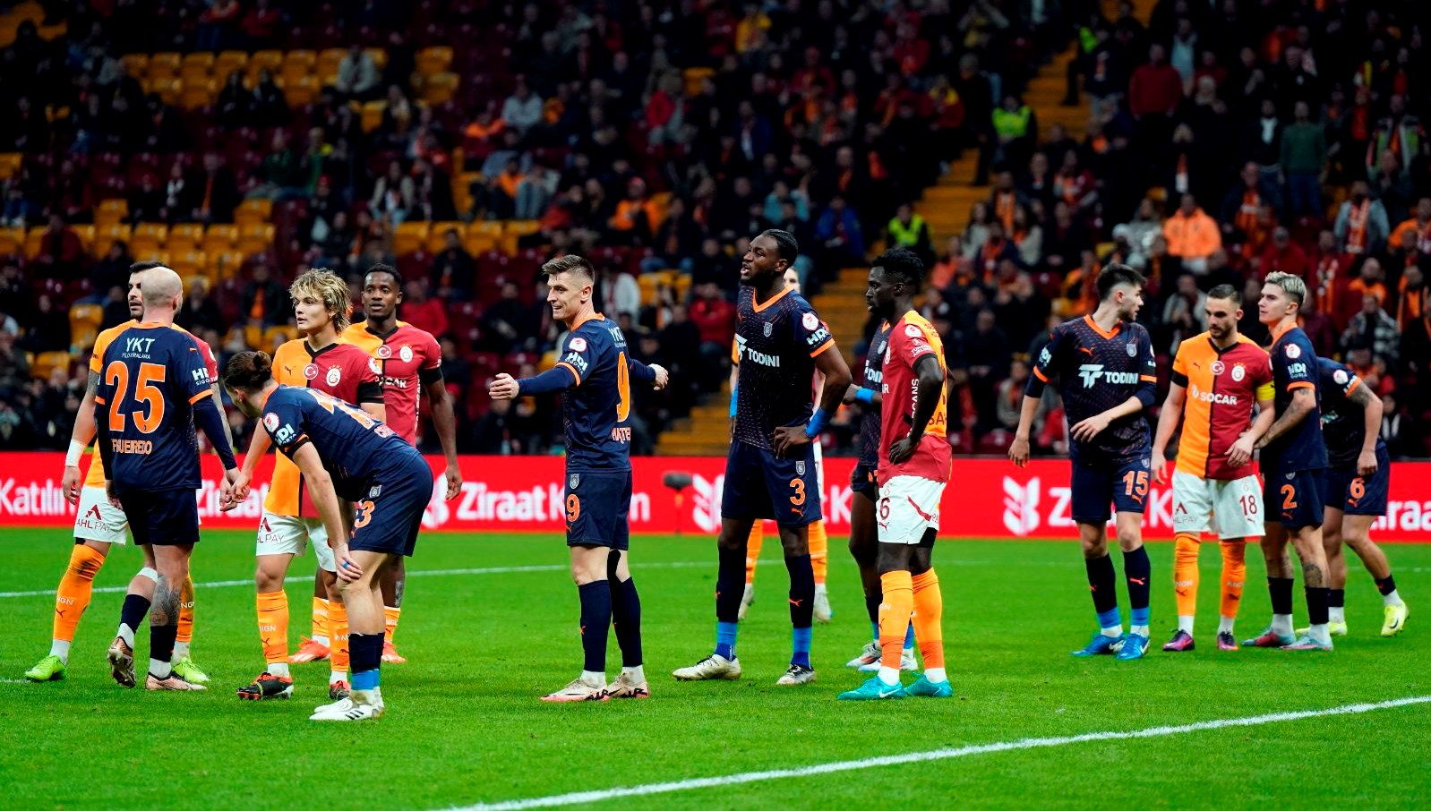 Galatasaray ve Başakşehir, Ziraat Türkiye Kupası'nda karşı karşıya geldi. 2-2
