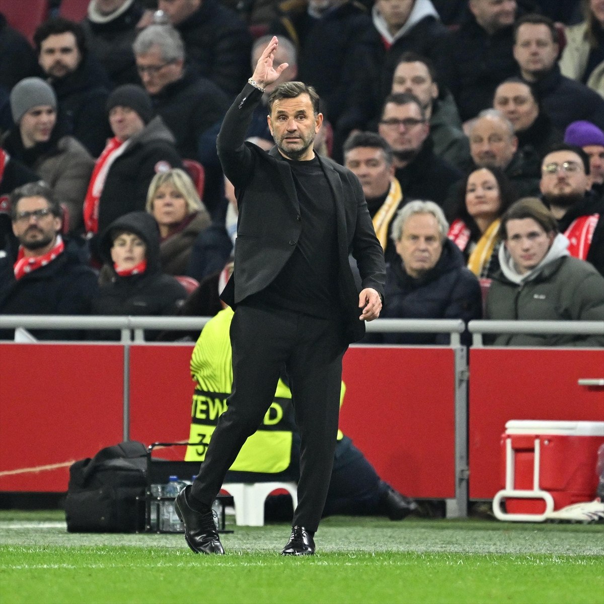 Galatasaray'ın Ajax Maçındaki Performansı ve Okan Buruk'un Değerlendirmeleri
