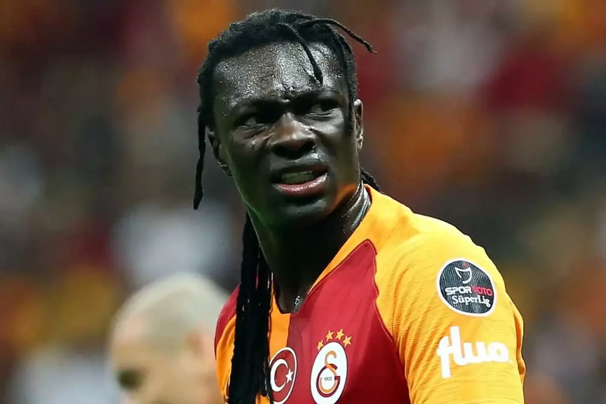 Galatasaray'ın Mikautadze transferindeki son gelişmeleri keşfedin. Transfer süreci, kulüp stratejileri