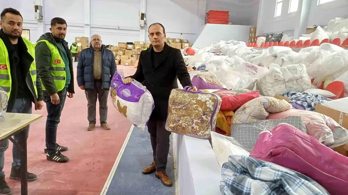 Gaziantep Araban'da ihtiyaç sahiplerine destek olmak amacıyla düzenlenen dayanışma sergisi,