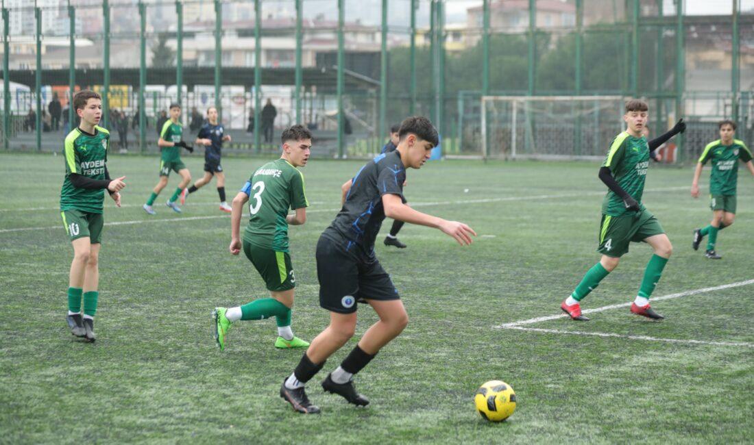 Gemlik Belediyespor Gemlik Suni Çim sahada oynadığı U16 2. Küme