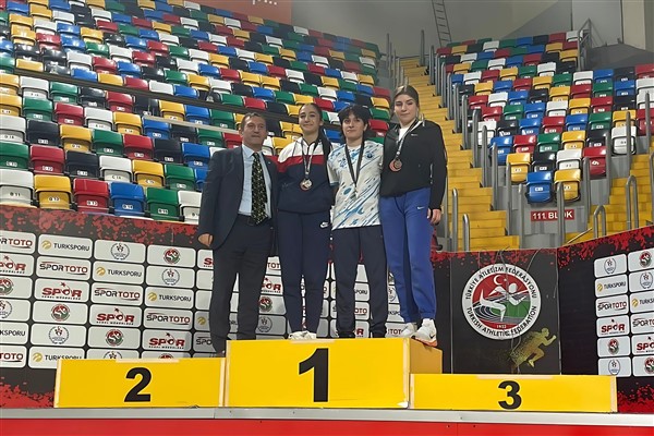 Gemlik Belediyespor, 11-12 Ocak 2025 tarihlerinde Türkiye Atletizm Federasyonu tarafından