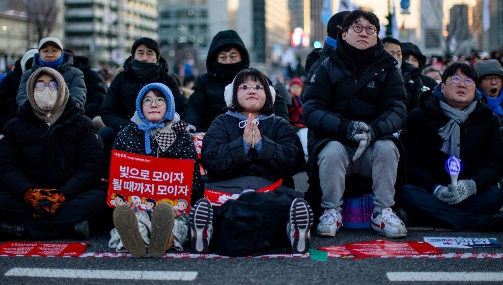 Güney Kore'de Yoon Suk Yeol'un siyasi gelişmeleri ve halkın tepkileri