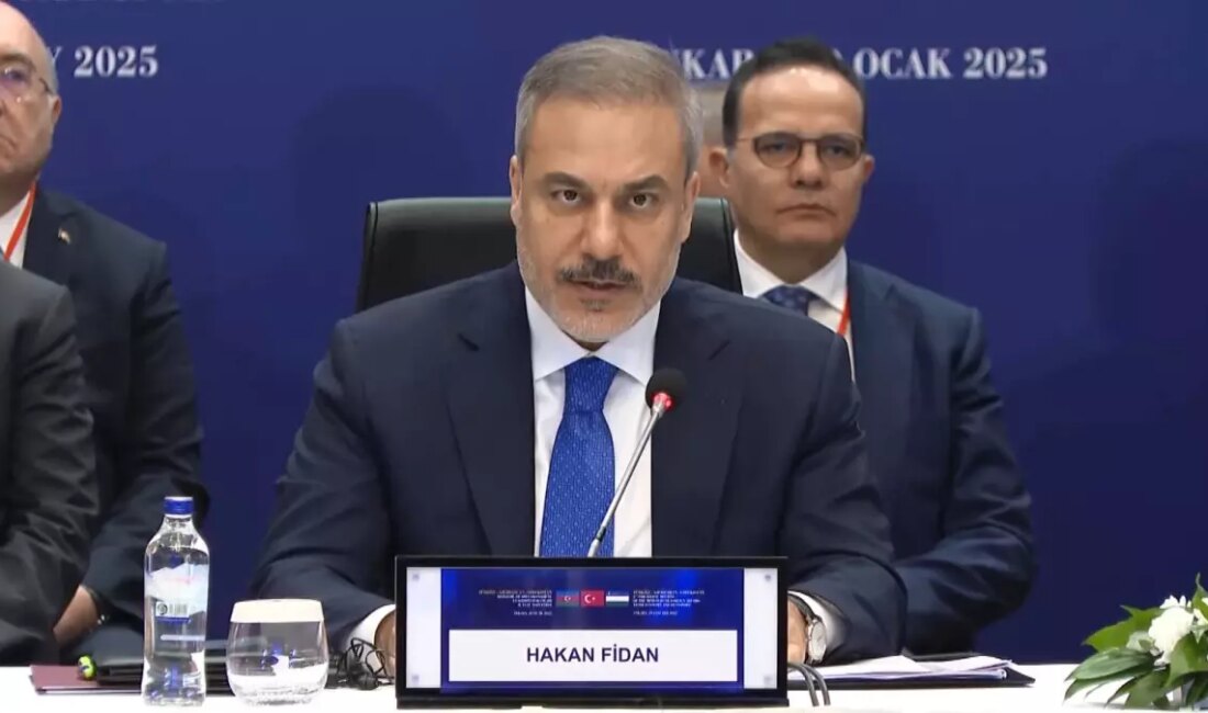 Hakan Fidan, Suriye'nin istikrarının bölgesel güvenlik açısından önemi üzerinde duruyor.