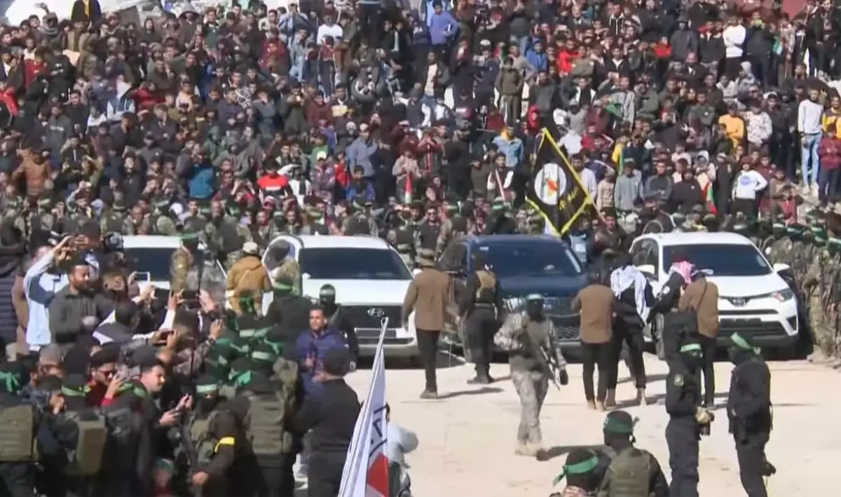 Hamas, 4 İsrailli kadın askeri Kızılhaç'a teslim etti. Bu olayın