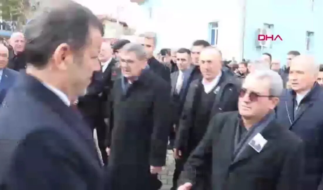 Hüseyin Yıldız'ın cenazesi, sevenlerinin gözyaşları eşliğinde toprağa verildi. Törene katılanlar,