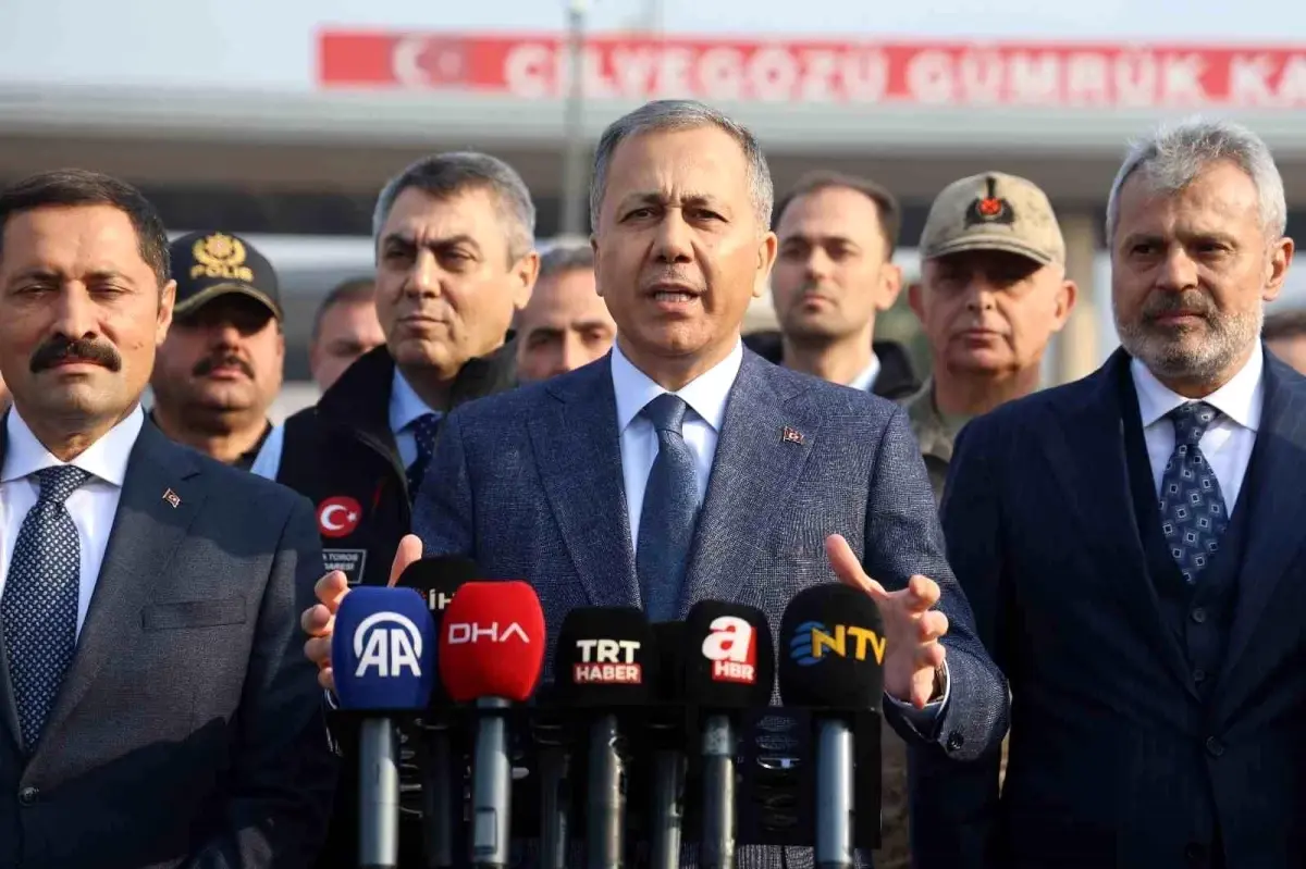 İçişleri Bakanı Ali Yerlikaya, Hatay'da yaptığı ziyaretle Suriyeli mültecilere yönelik