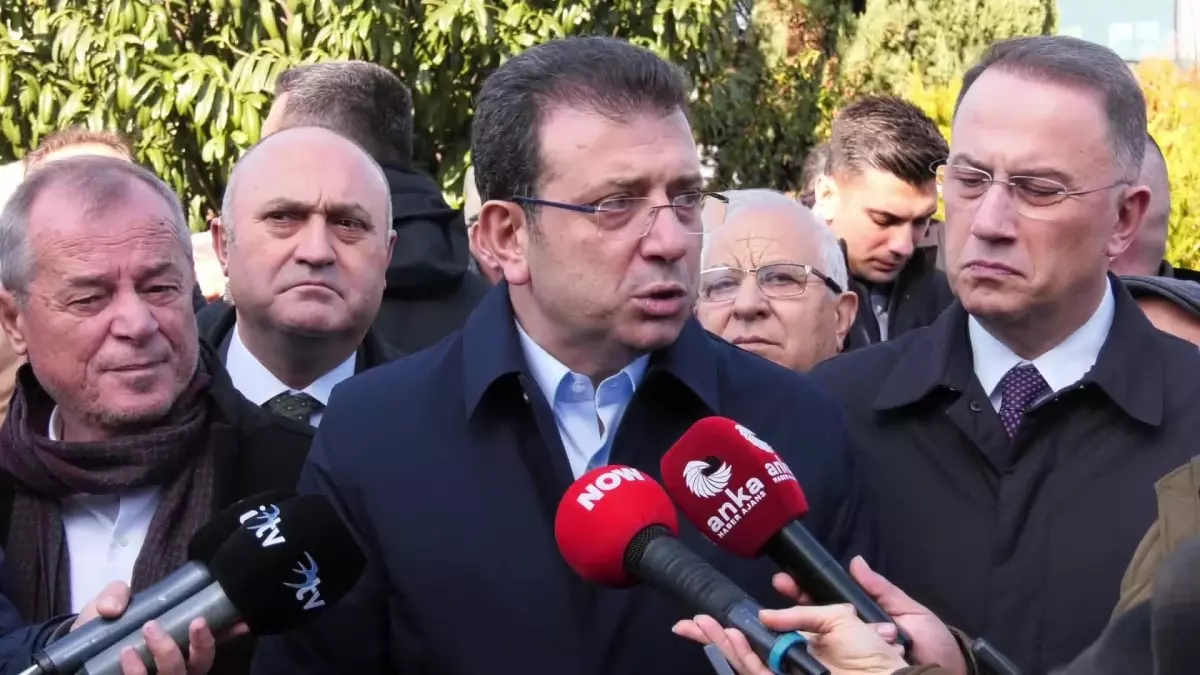 İstanbul Büyükşehir Belediye Başkanı Ekrem İmamoğlu, CHP'li belediye başkanı Rıza