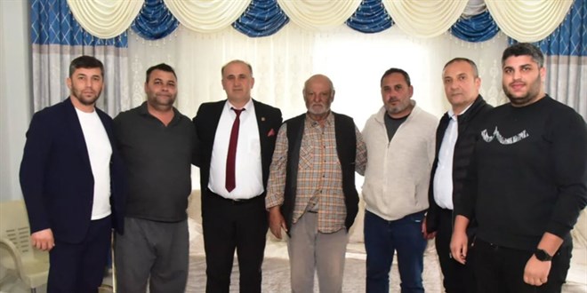 İncirliova Belediye Başkanı Aytekin Kaya, vatandaşlara ve destekçilere teşekkür ederek,