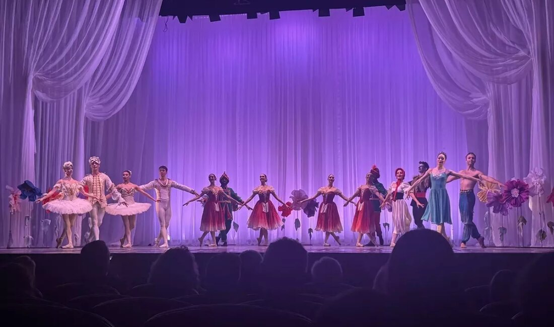 İstanbul Devlet Opera ve Balesi, engelli bireylere özel gösterisiyle sanatın