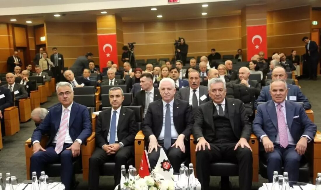 İstanbul Valisi Davut Gül'ün katılımıyla gerçekleştirilen Sivas Ticaret ve Sanayi