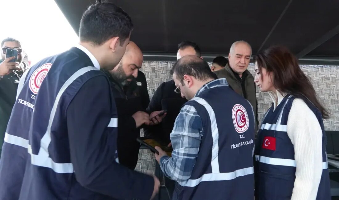 İstanbul'daki kafe ve restoranların denetimi üzerine öğrencilerin şikayetleri ile işletmecilerin