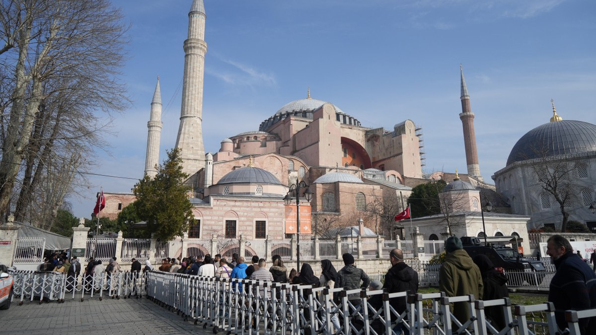 İstanbul'da sömestir tatili boyunca tarihi mekanlara olan yoğun ilgi, şehrin