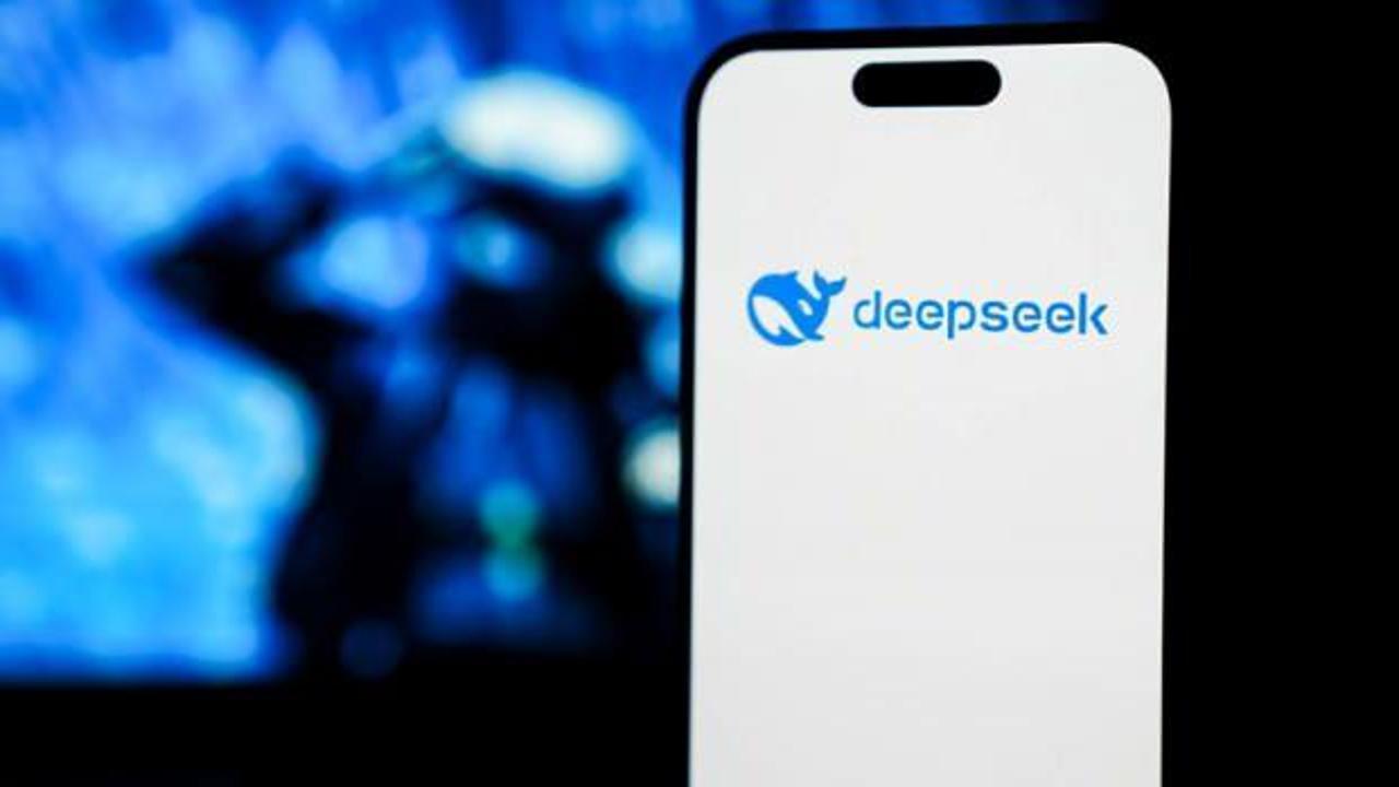 İtalya, DeepSeek yapay zeka modelinin kullanımını engelleyerek teknoloji dünyasında tartışmalara