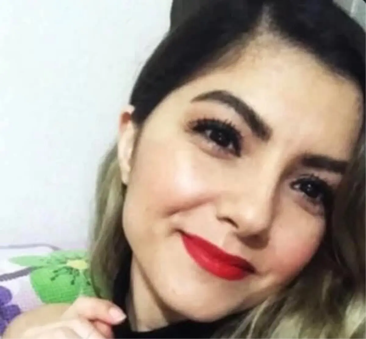 İzmir'de hemşire Özge Özçelik Pala'nın trajik ölümü, sağlık camiasını derinden