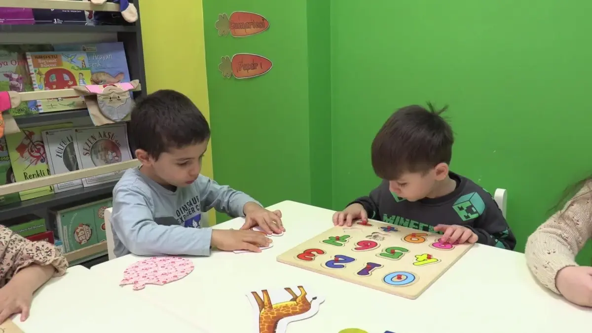 İzmir'de karne heyecanı, yarıyıl tatilinin coşkusuyla buluşuyor! Öğrenciler için düzenlenen