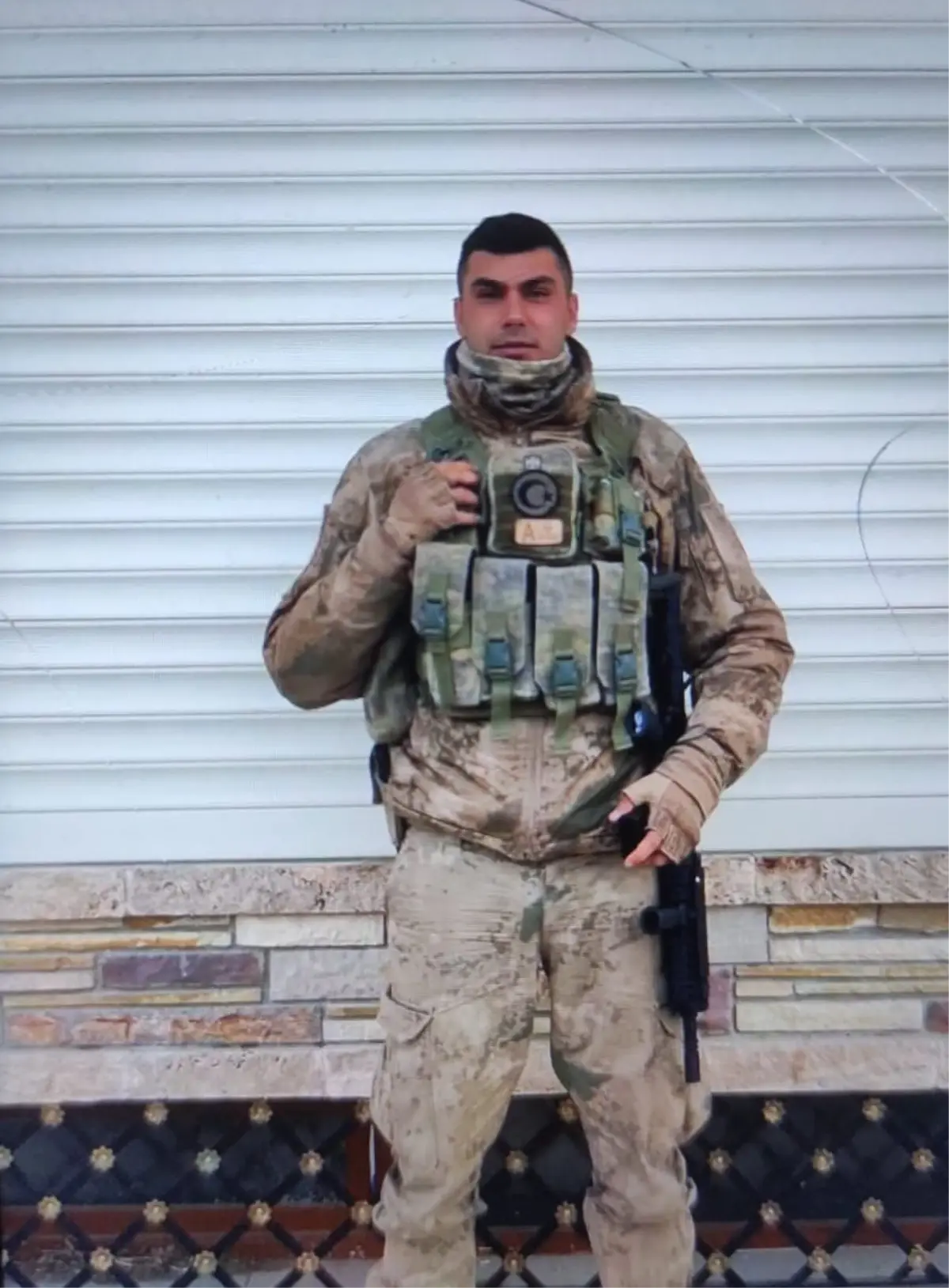 Jandarma Uzman Çavuş Önder Öztürk'ün cenazesi, saygı ve gözyaşlarıyla uğurlandı.