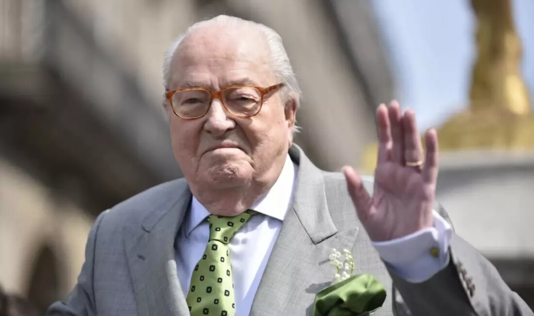 Fransız siyasetçi Jean-Marie Le Pen, uzun süredir sürdürdüğü siyasi kariyerinin