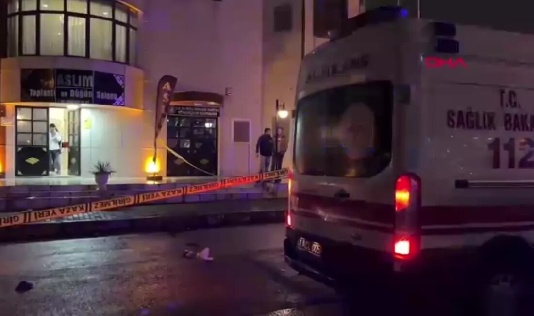 Kartepe'de bir düğün salonunda meydana gelen silahlı kavga sonucu 2