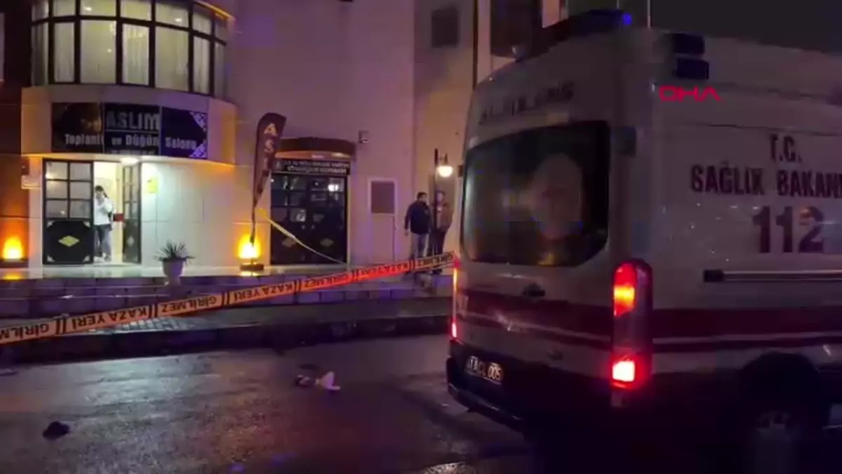 Kartepe'de bir düğün salonunda meydana gelen silahlı kavga sonucu 2