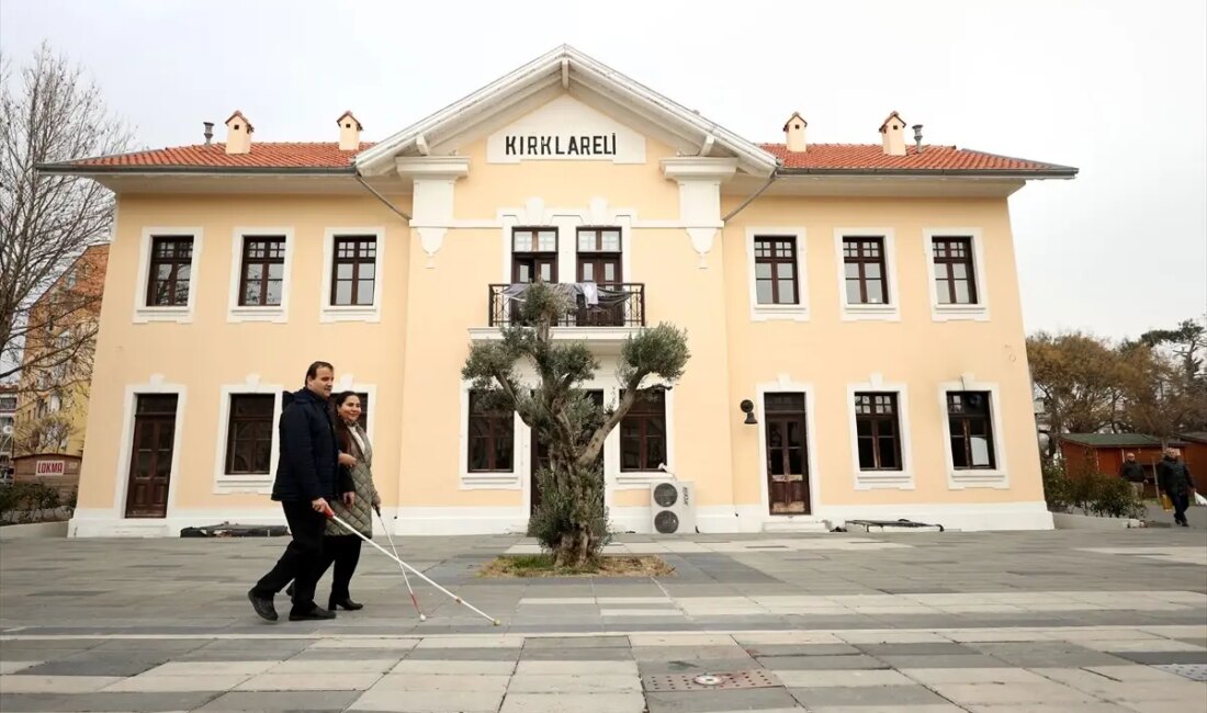 Kırklareli'de beyaz bastonun önemi, görme engellilerin yaşamını kolaylaştıran önemli bir
