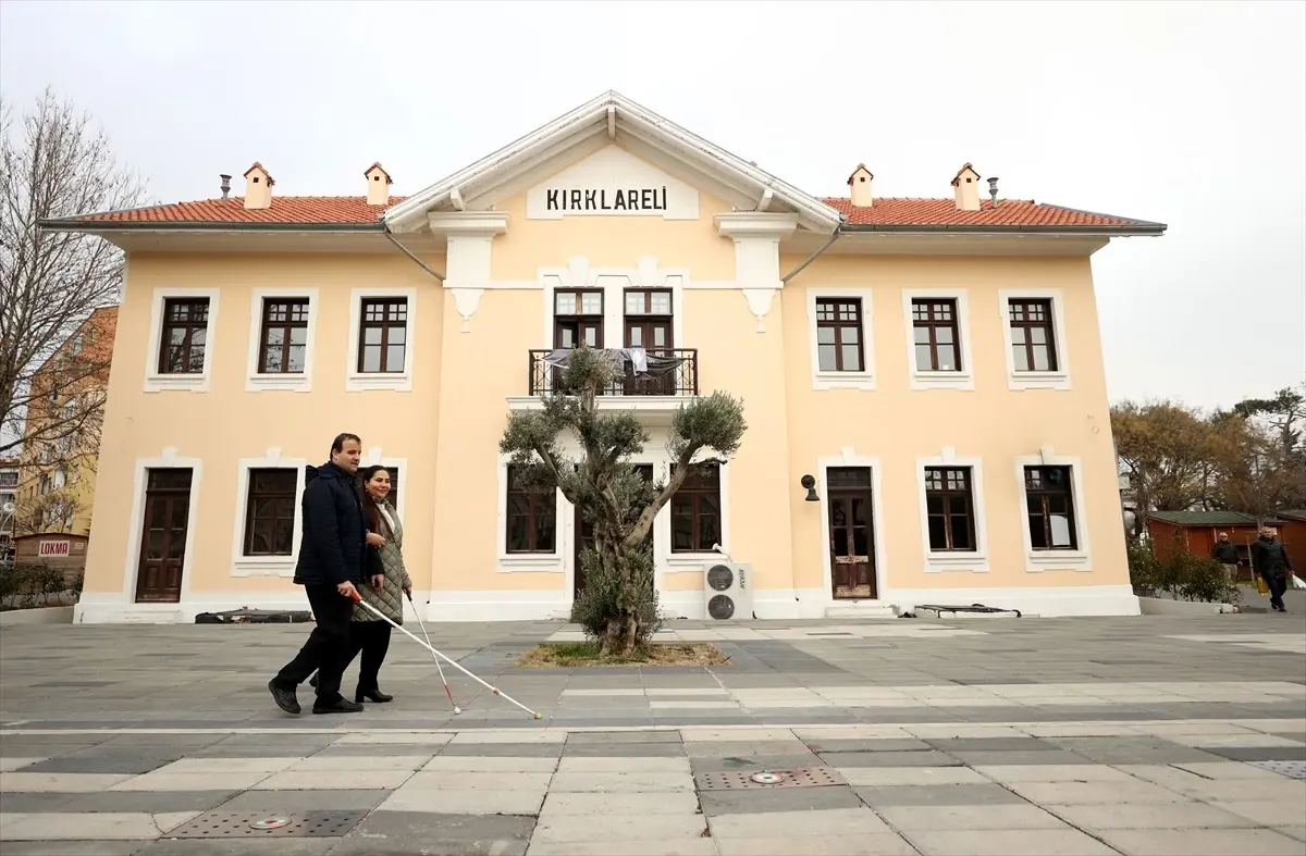 Kırklareli'de beyaz bastonun önemi, görme engellilerin yaşamını kolaylaştıran önemli bir