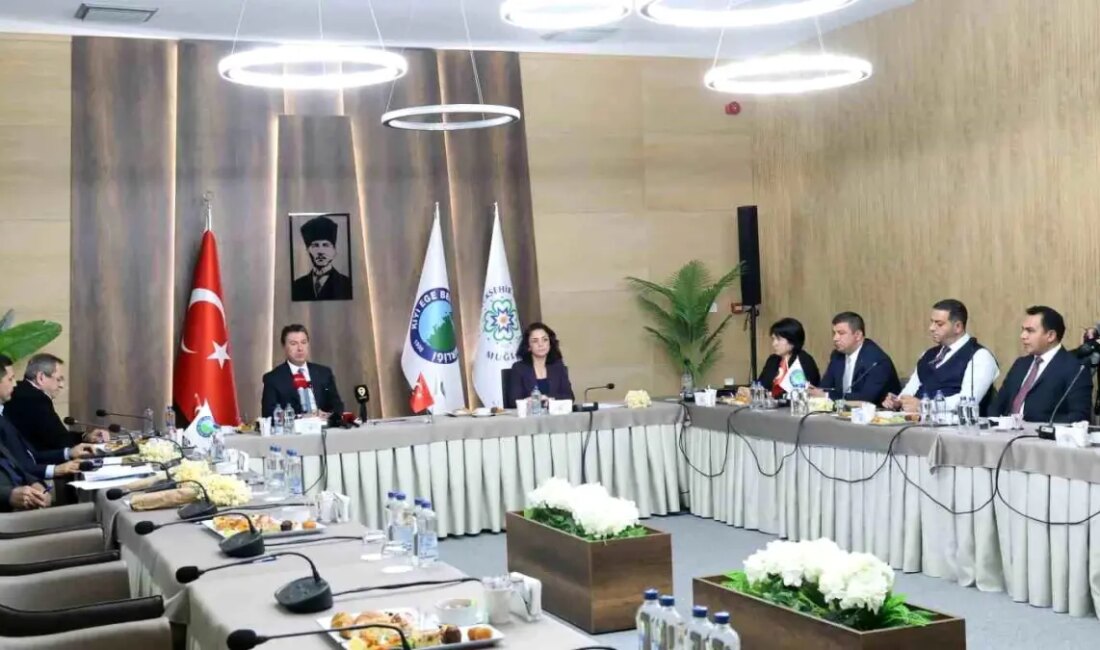 Kıyı Ege Belediyeler Birliği Encümen Toplantısı'nda yerel yönetim sorunları ele