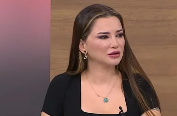 Klinik Psikolog Esra Ezmeci'den Kocası Komşularını Dinleyen Takipçisine Yanıt