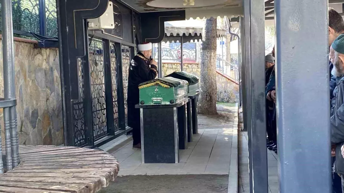 Kocaeli'de berber İsa Turgut, trajik bir olayda hayatını kaybetti. Olayın