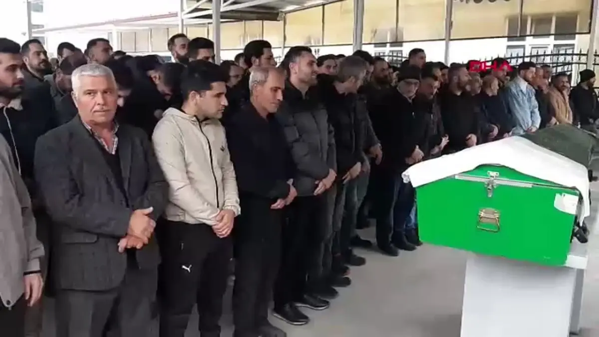 Kocaeli'de meydana gelen trafik kazasında sürücü Volkan Artun hayatını kaybetti.