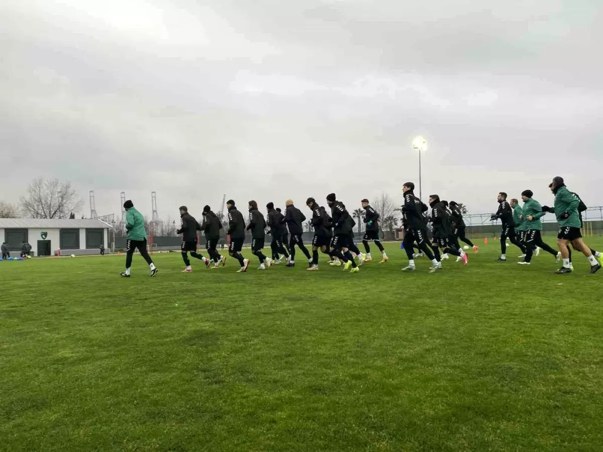 Kocaelispor, Gençlerbirliği ile oynayacağı kritik maç için hazırlıklarını sürdürüyor. Takımın