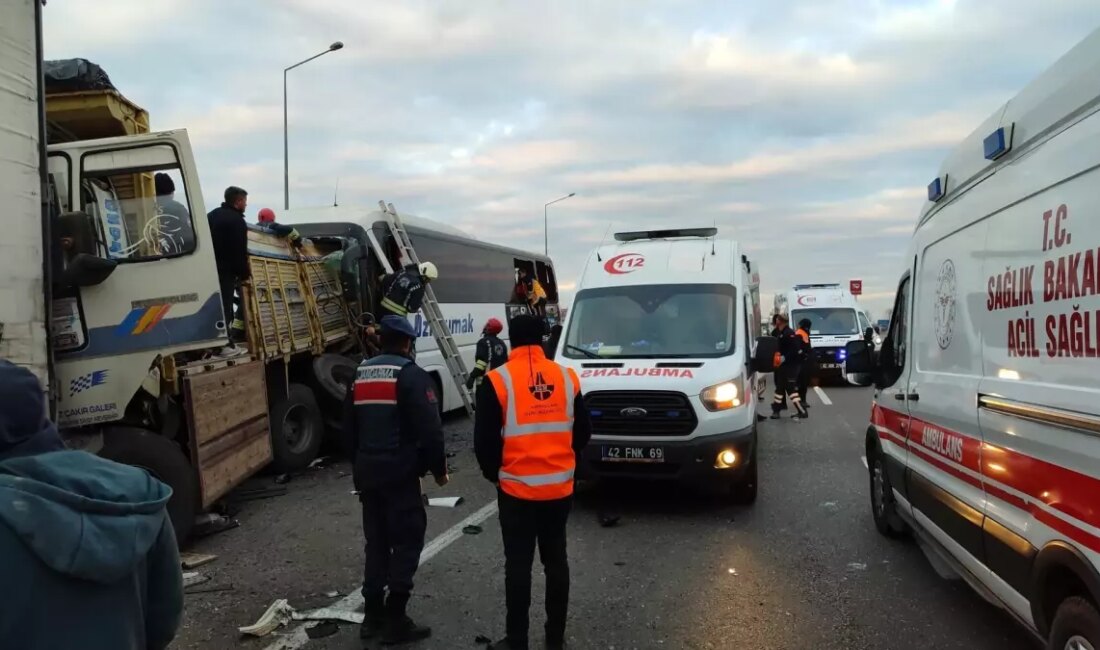 Konya'da meydana gelen otobüs kazasında 3 kişi hayatını kaybetti. Olayın